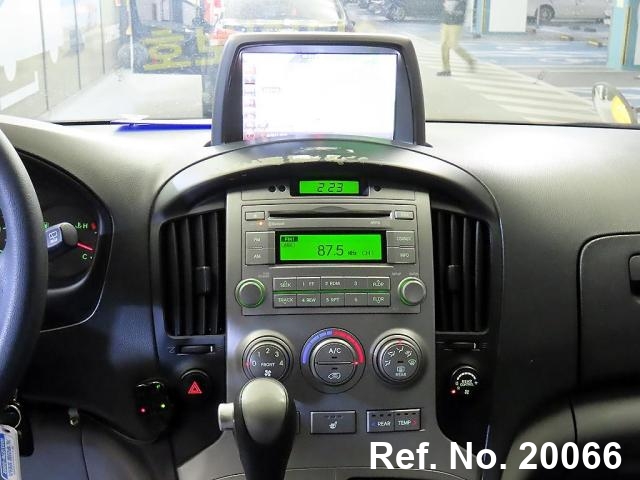  Hyundai / Grand Starex Stock No. 20066